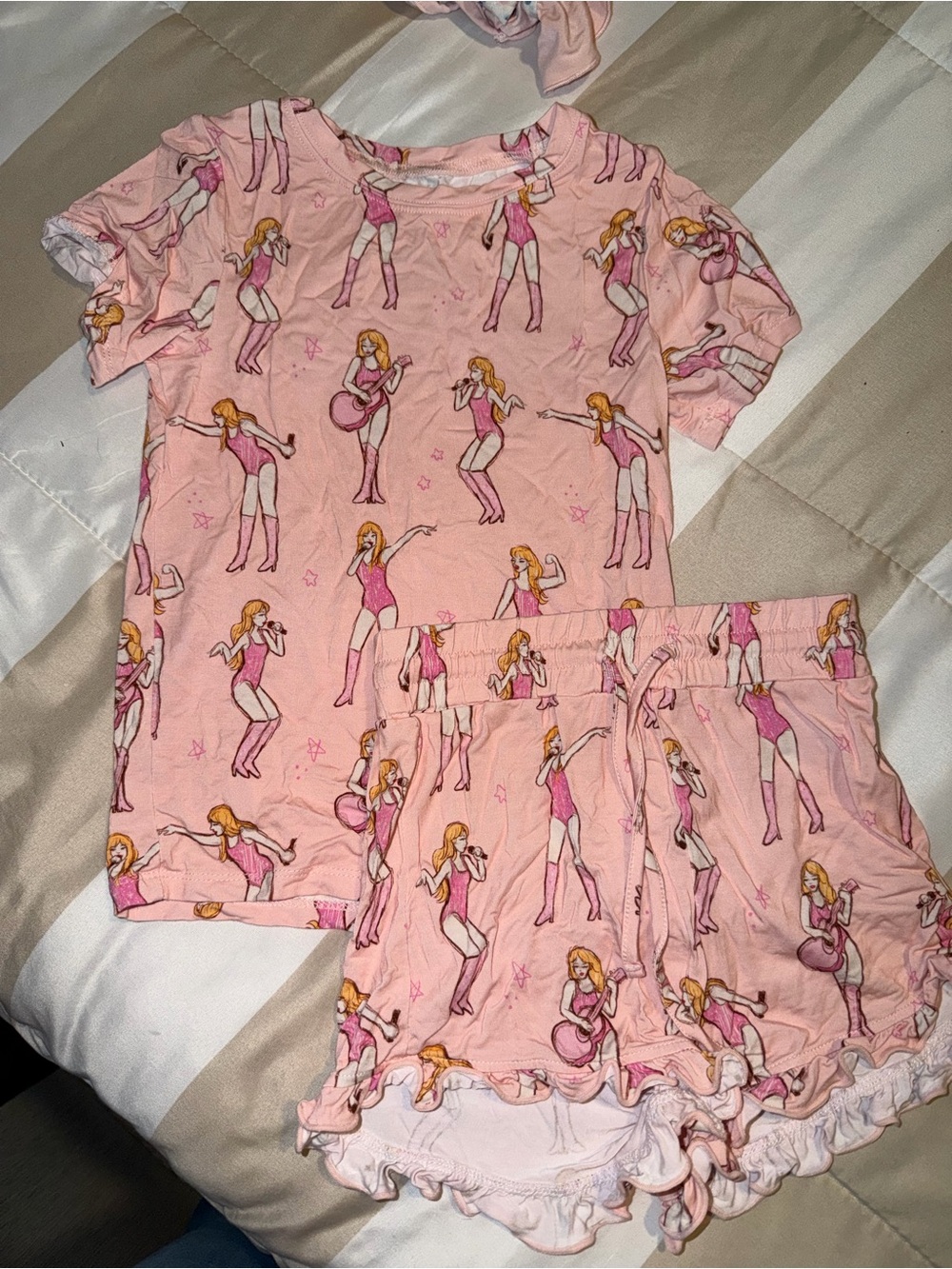 Made By Molly | Pink Popstar Print Pajama Set, size 5T